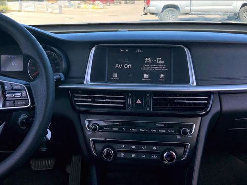 Used 2020 Kia Optima LX image 6
