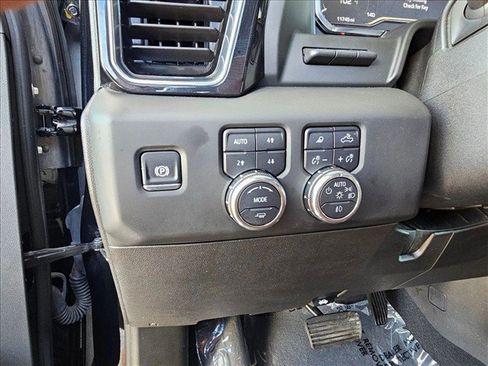 Used 2025 GMC Sierra 2500 Denali Ultimate AWD/4WD image 26