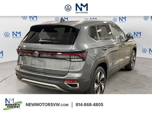 New 2026 Volkswagen Taos SE image 5