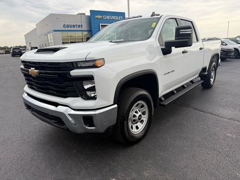 Used 2024 Chevrolet Silverado 3500 W/T image 9