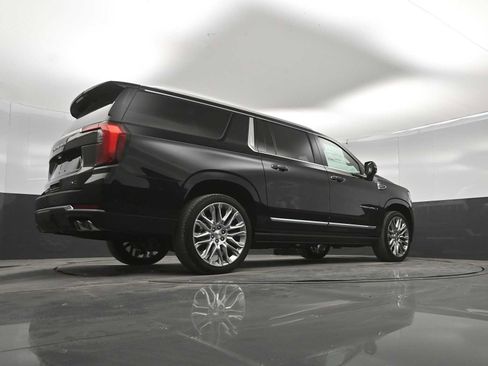 New 2026 GMC Yukon XL Denali w/ Denali Reserve Package AWD/4WD image 37