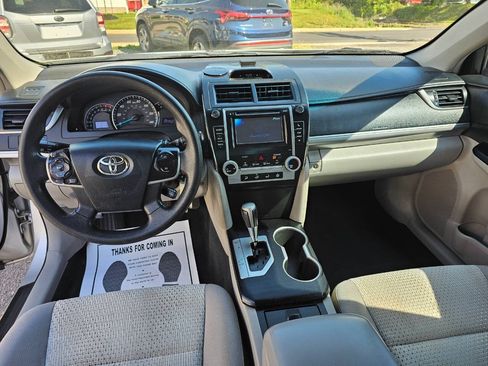 Used 2012 Toyota Camry LE FWD image 8