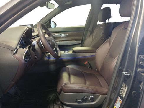 Used 2023 Genesis GV70 2.5T w/ Advanced Package image 9