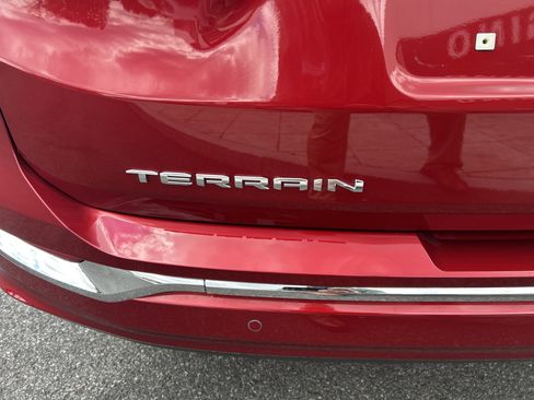 Certified 2024 GMC Terrain Denali w/ Denali Premium Package AWD/4WD image 8