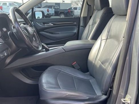 Used 2021 Buick Enclave Essence AWD/4WD image 27