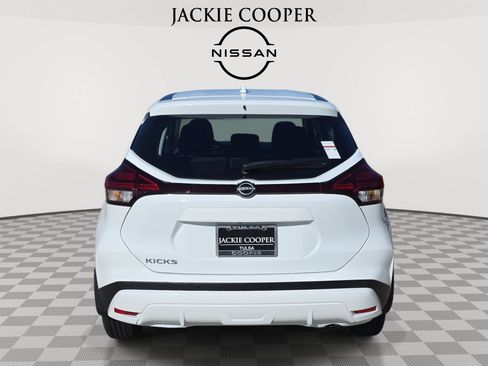 Certified 2025 Nissan Kicks Play S FWD image 6