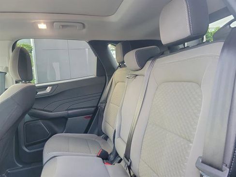 Used 2021 Ford Escape SE w/ SE Sport Appearance Package image 16