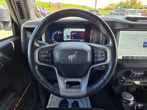 Used 2024 Ford Bronco Badlands w/ Sasquatch Package AWD/4WD image 20