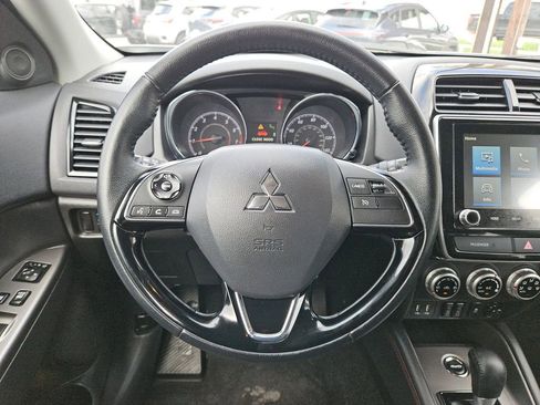 Used 2025 Mitsubishi Outlander Sport SE AWD/4WD image 23