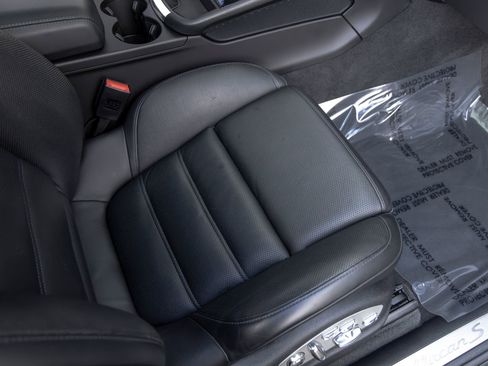 Certified 2022 Porsche Macan S AWD/4WD image 57