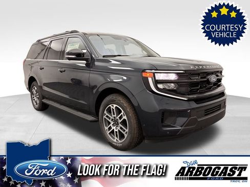 New 2025 Ford Expedition Max Active image 1