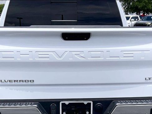 Used 2022 Chevrolet Silverado 1500 LTZ AWD/4WD image 31
