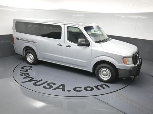 Used 2017 Nissan NV 3500 S w/ Power Package image 32