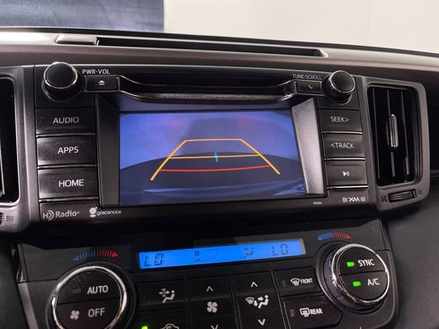 Certified 2018 Toyota RAV4 XLE FWD image 21