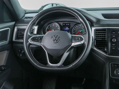 Used 2021 Volkswagen Atlas Cross Sport SE w/ Panoramic Sunroof Package FWD image 12