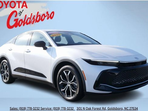 Used 2026 Toyota Crown XLE image 1