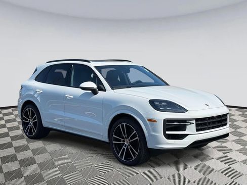 Used 2026 Porsche Cayenne image 1