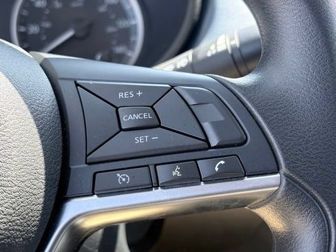 Used 2025 Nissan Versa SV FWD image 14
