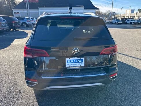 Certified 2022 Volkswagen Taos SE w/ Panoramic Sunroof Package image 6