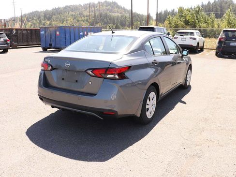 Used 2023 Nissan Versa S w/ Trunk Package FWD image 5