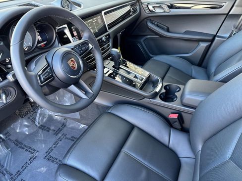 New 2026 Porsche Macan S image 4