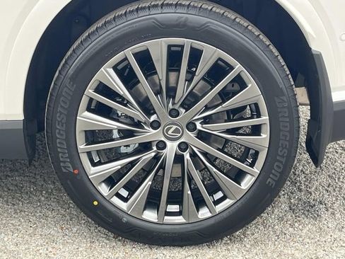 New 2026 Lexus RX 450h AWD image 11