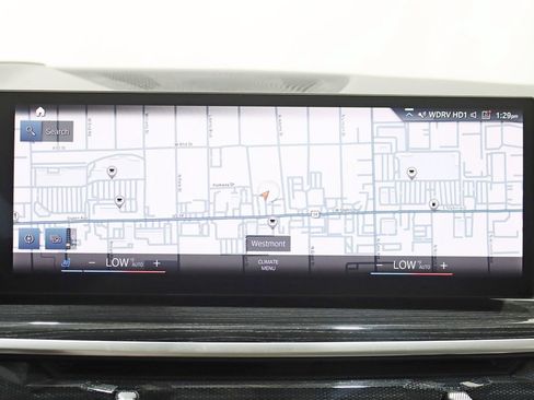 Used 2023 BMW X7 xDrive40i w/ M Sport Package AWD/4WD image 18
