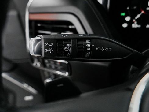 Used 2025 GMC Yukon XL Denali image 20