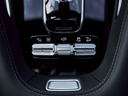 Used 2024 Mercedes-Benz Maybach GLS 600 4MATIC image 78