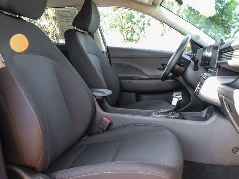 Used 2024 Hyundai Kona SEL FWD image 17
