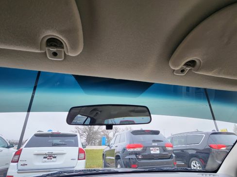 Used 2011 Ford Crown Victoria LX w/ Comfort Appearance Pkg image 13