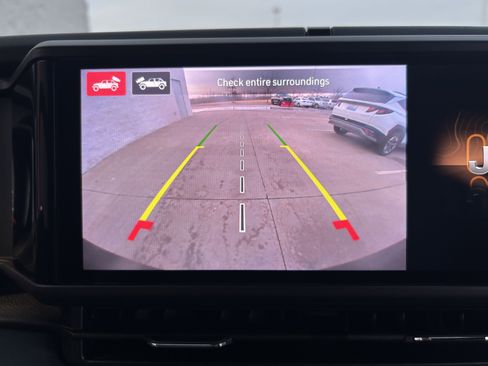 Used 2025 Jeep Wrangler Sahara w/ Safety Group image 28