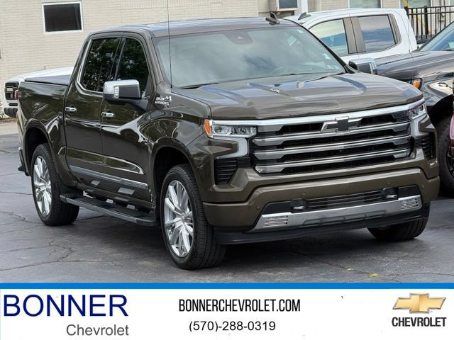 Used 2023 Chevrolet Silverado 1500 High Country w/ High Country Premium Package AWD/4WD image 1