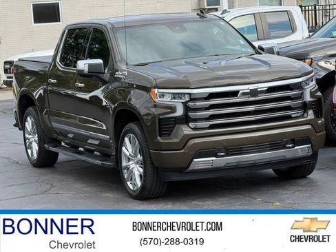 Used 2023 Chevrolet Silverado 1500 High Country w/ High Country Premium Package AWD/4WD image 1
