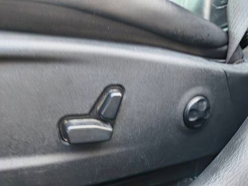 Used 2021 Chrysler 300 S image 7