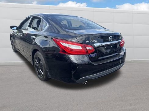 Used 2016 Nissan Altima 2.5 S w/ Power Driver Seat Package FWD image 3