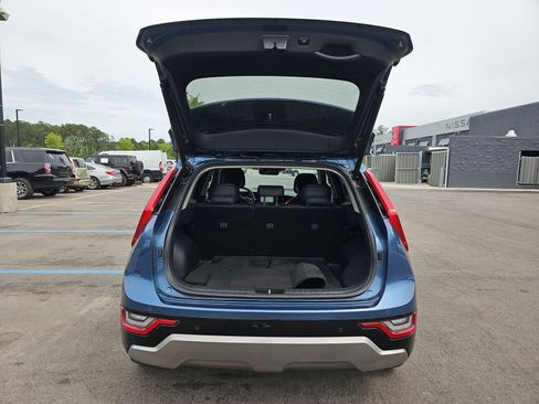 Used 2023 Kia Niro SX Touring FWD image 14
