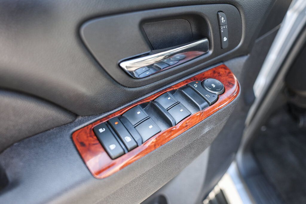 Used 2014 GMC Yukon XL SLT RWD image 11