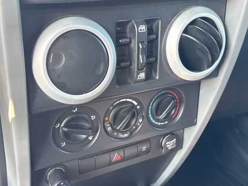 Used 2008 Jeep Wrangler Unlimited Sahara AWD/4WD image 24