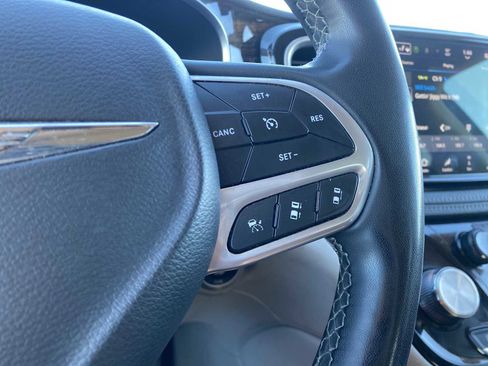 Certified 2023 Chrysler Pacifica Limited image 20