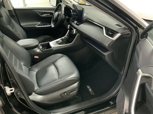 Used 2023 Toyota RAV4 Limited image 21
