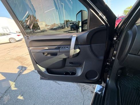 Used 2011 Chevrolet Silverado 2500 LT w/ Suspension Package, Off-Road AWD/4WD image 26