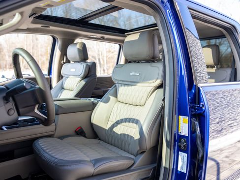 Used 2026 Ford F450 Platinum w/ Platinum Plus Package image 33