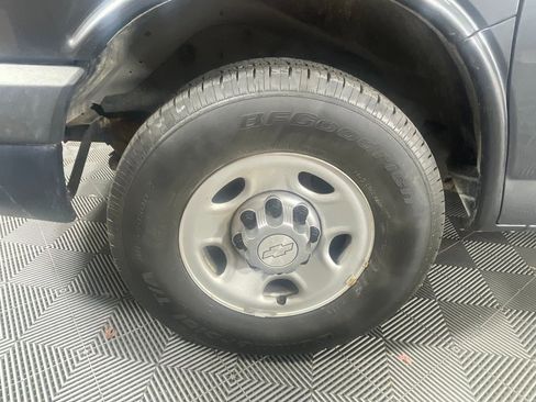 Used 2016 Chevrolet Express 2500 LS image 13