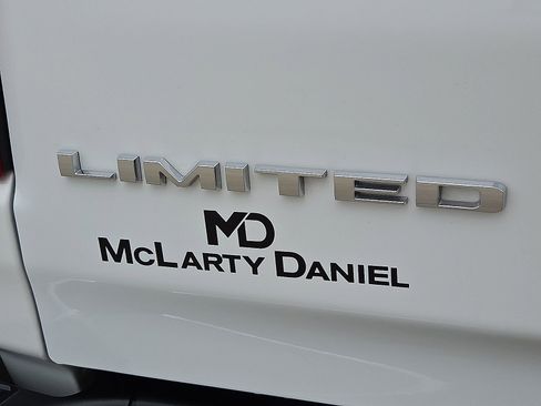 Used 2025 RAM 1500 Limited AWD/4WD image 9