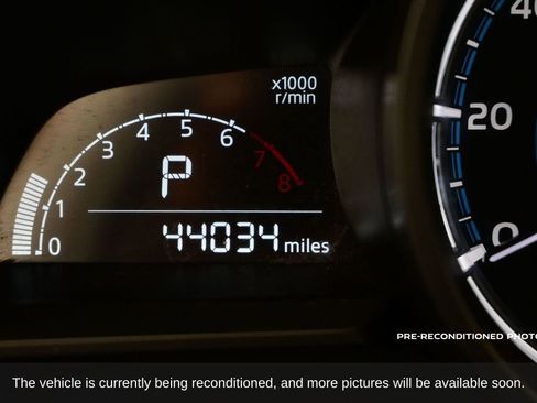 Used 2019 Toyota Yaris L FWD image 13