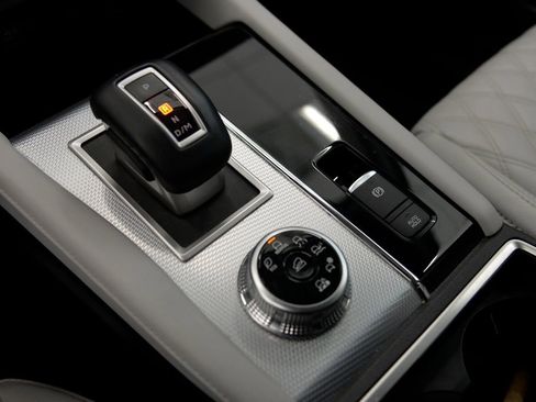 Used 2022 Mitsubishi Outlander SEL image 25