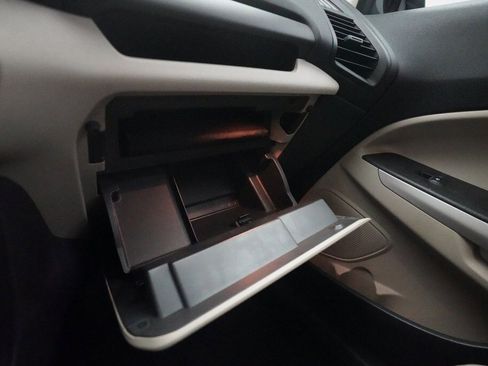 Used 2020 Ford EcoSport S image 28