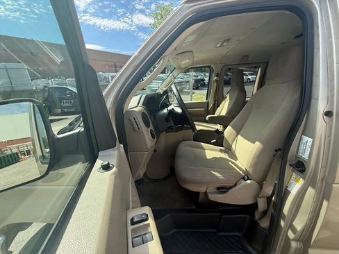 Used 2013 Ford E-350 and Econoline 350 XLT RWD image 8