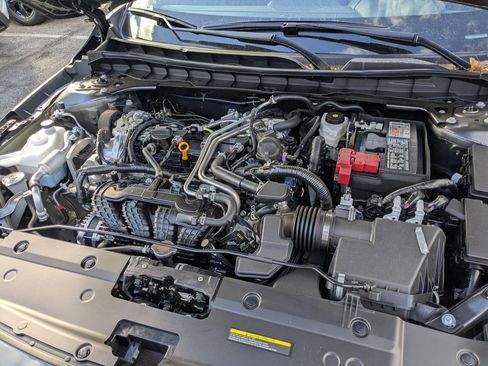 New 2025 Nissan Altima 2.5 SL image 16